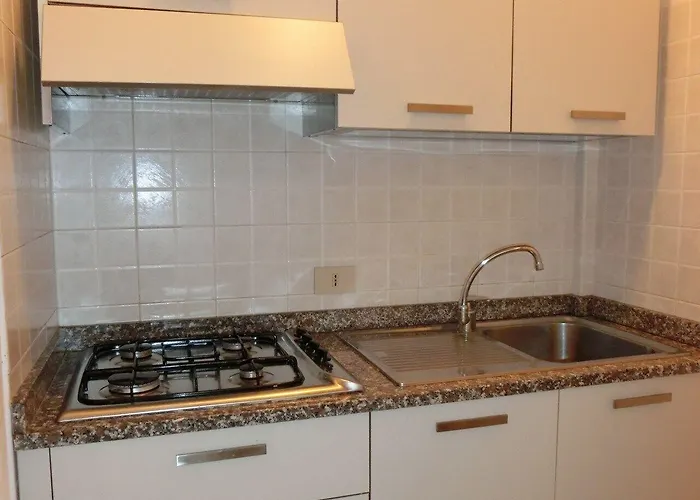 Modern Flat With Terrace For 5 Guests - Beahost